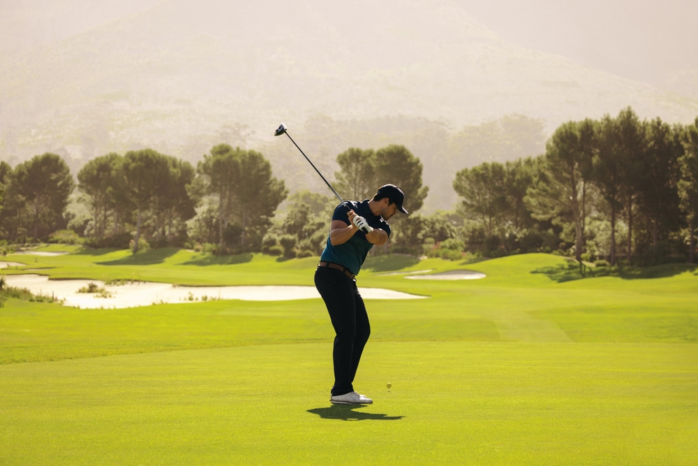 Idée d’activité pour un enterrement de vie de garçon : golf et gastronomie